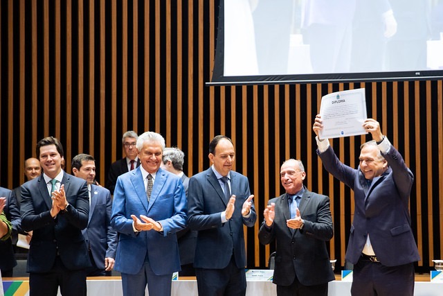 Prefeito e vereadores eleitos de Goiânia são diplomados