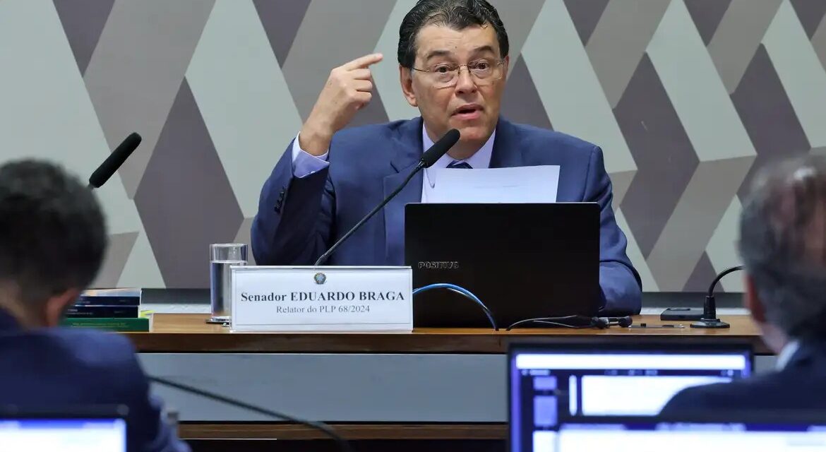 Reforma tributária com novo impacto no IVA é lida na CCJ do Senado