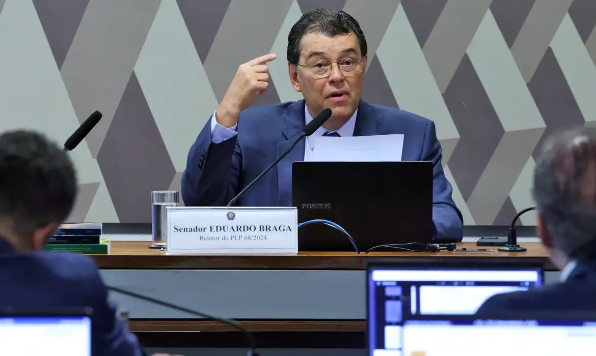 Reforma tributária com novo impacto no IVA é lida na CCJ do Senado Reforma tributária com novo impacto no IVA é lida na CCJ do Senado