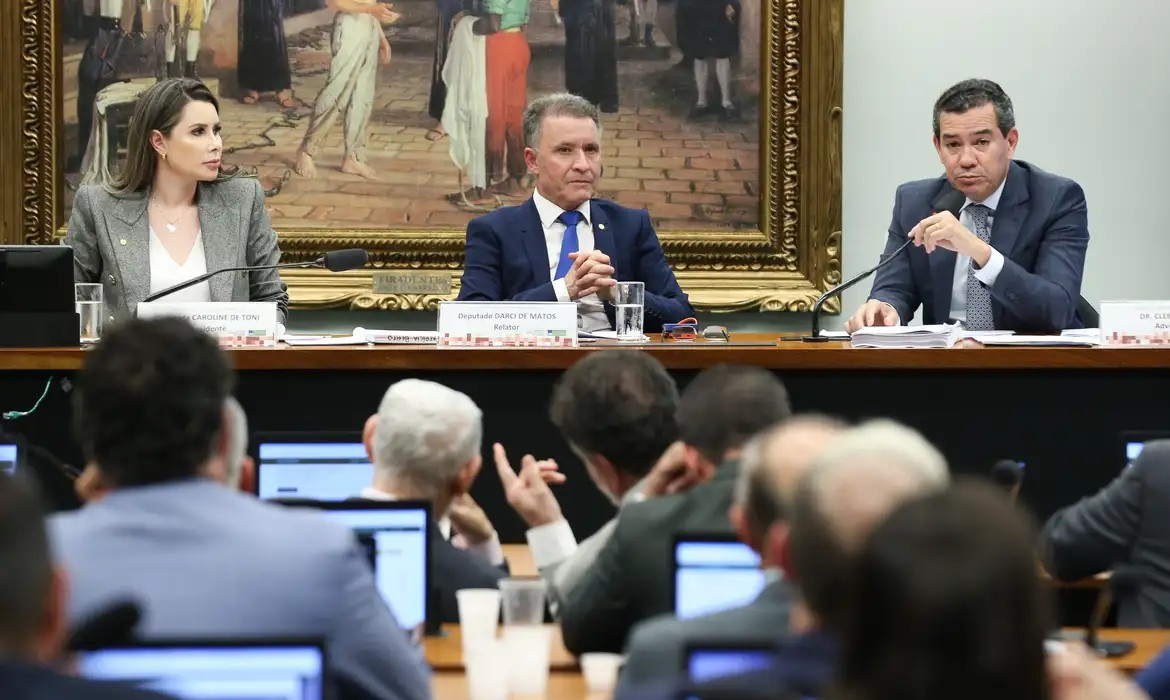 CCJ aprova texto que permite a estados legislar sobre matéria penal