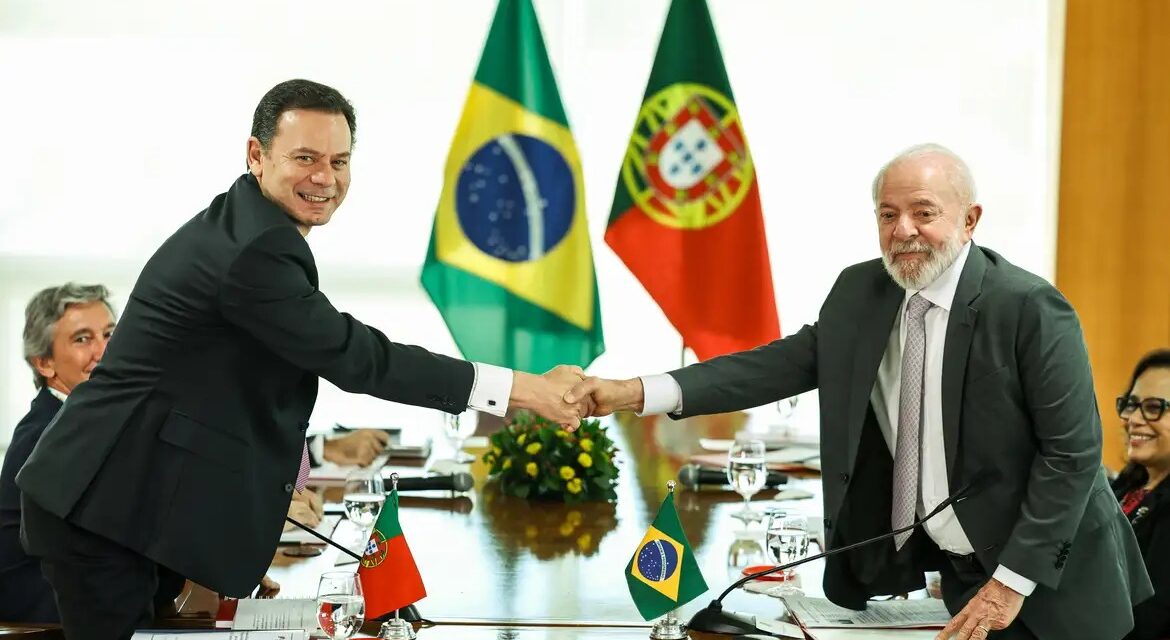 Brasil e Portugal assinam 19 acordos bilaterais