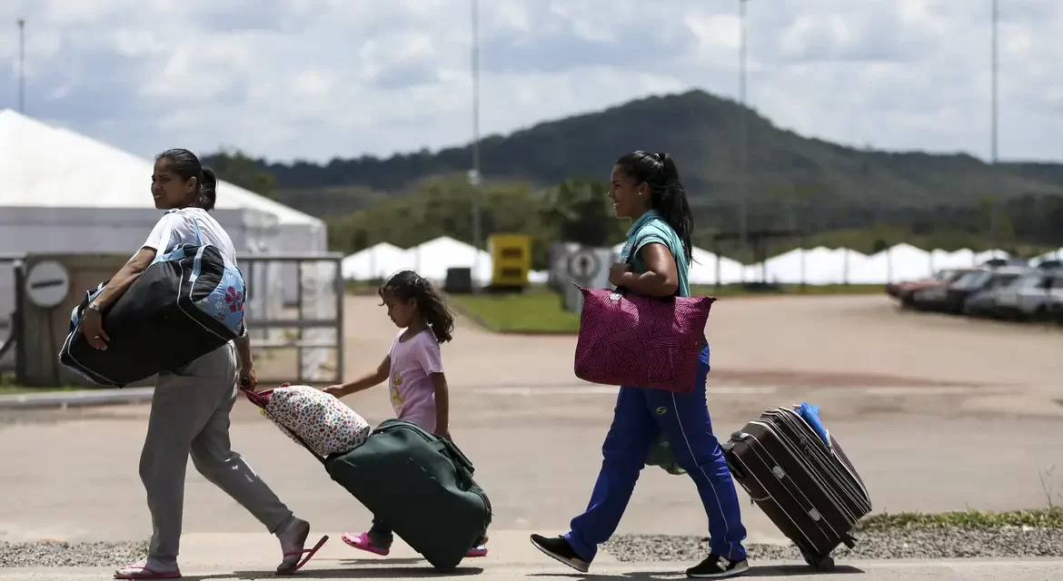 Brasil recebeu 194.331 migrantes em 2024