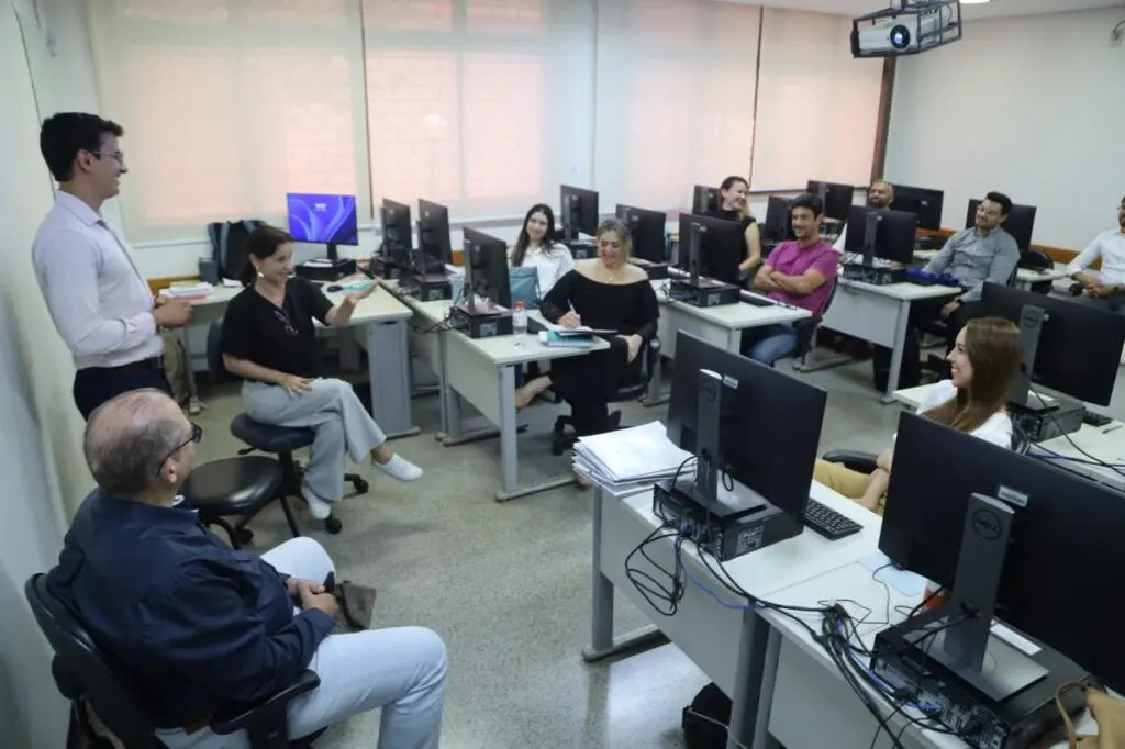 Programa de Qualificação para a Exportação irá capacitar 150 empresas goianas Programa de Qualificação para a Exportação irá capacitar 150 empresas goianas