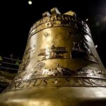 Sino gigante de 55 toneladas percorrerá mais de 10 mil km até a Basílica de Trindade