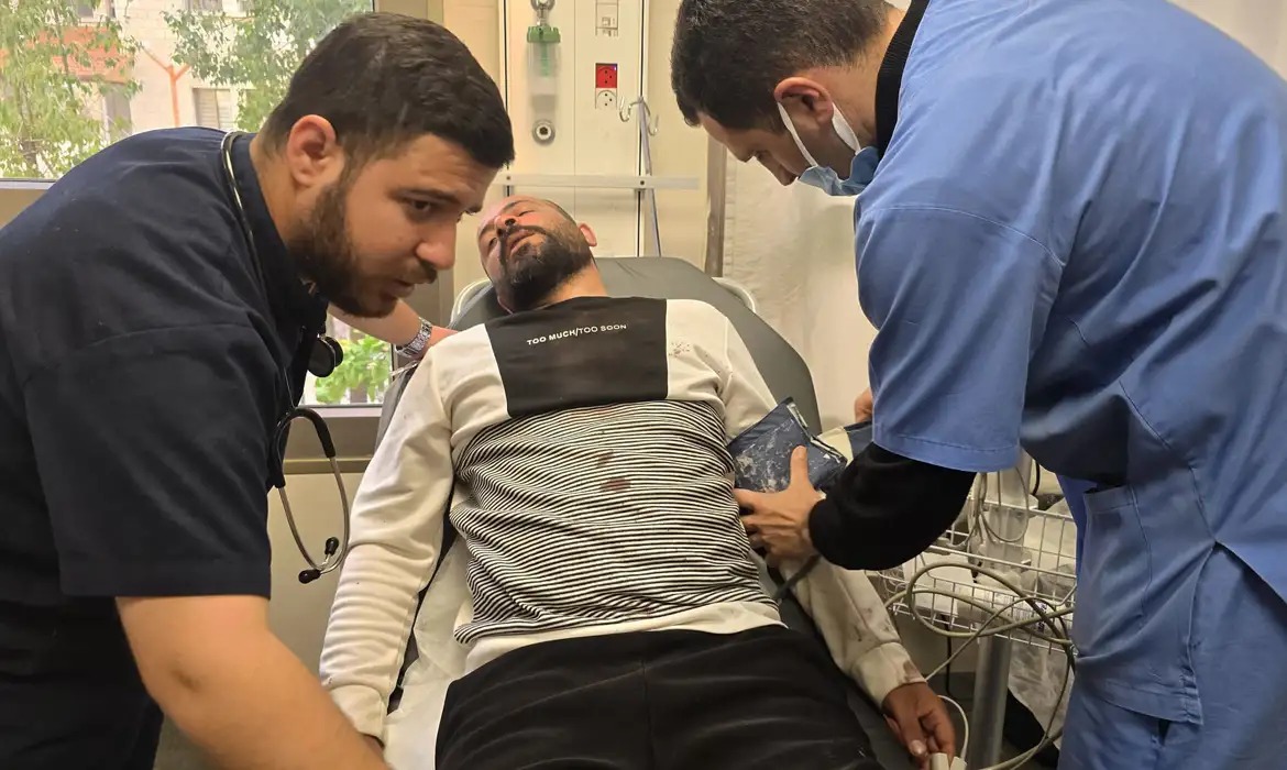 Palestino que ganhou Oscar é libertado por Israel após espancamentos