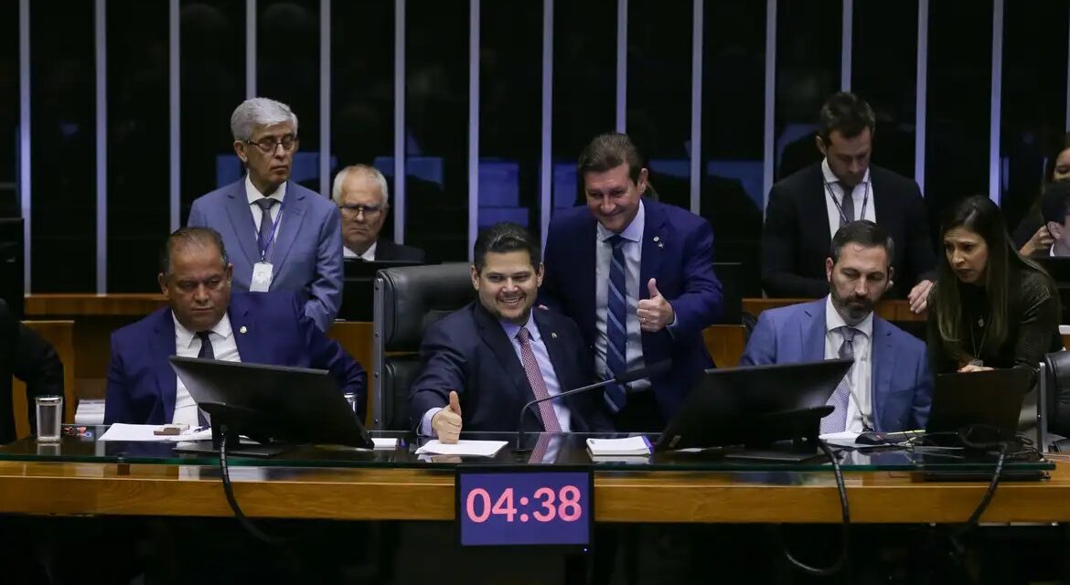 Congresso aprova novas regras para pagamento de emendas parlamentares