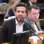 Fux homologa acordo entre PGR e Janones para encerrar investigação