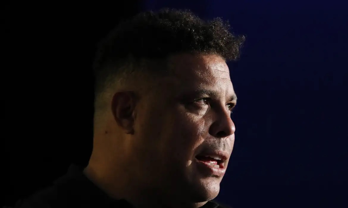 <strong>Ronaldo desiste de disputa pela presidência da CBF</strong><strong></strong>