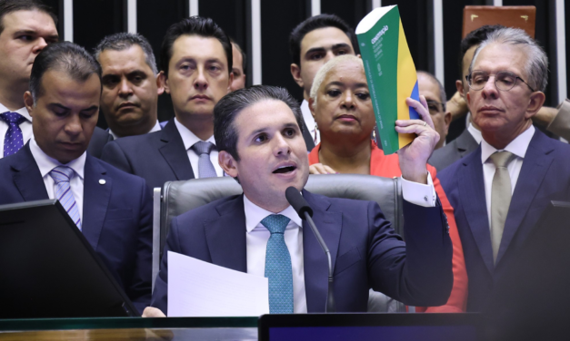 Motta diz que decisão de pautar PL da Anistia é de líderes partidários