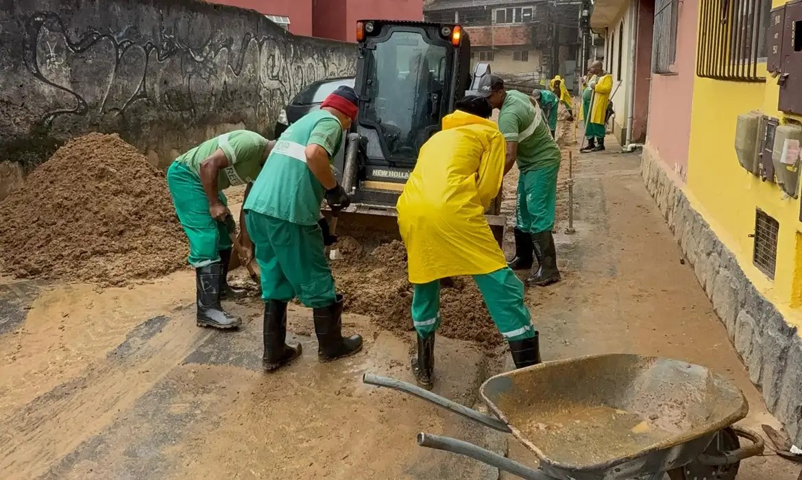 Governo federal libera verba para reconstrução de Petrópolis