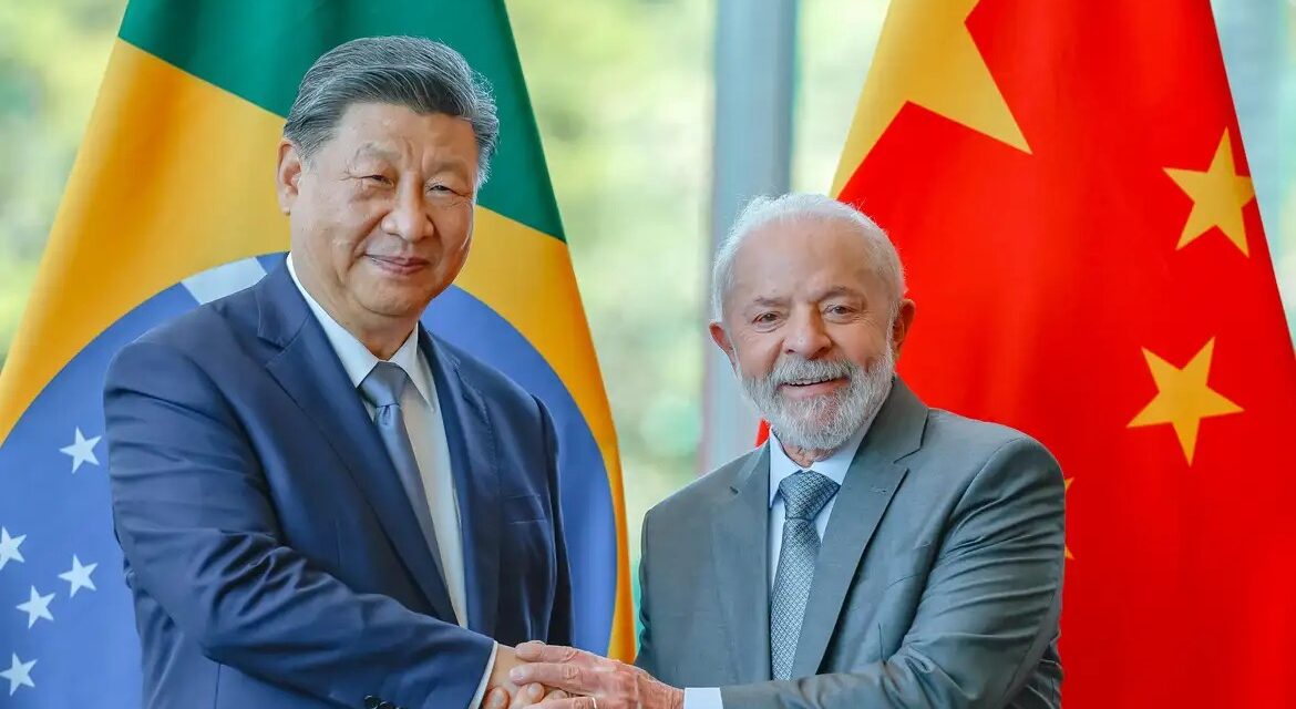 Brasil e China devem fechar 16 acordos em nova visita de Lula a Pequim