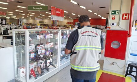 Pesquisa do Procon Goiânia revela variação de até 185% nos preços de presentes para o Dia das Mães