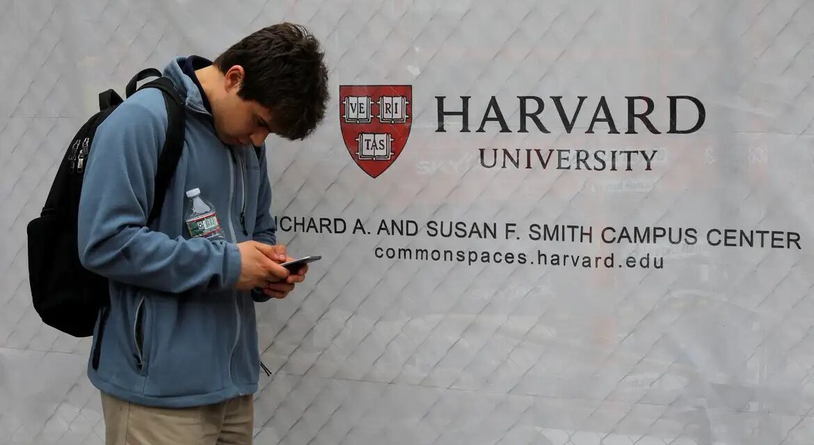 EUA vão monitorar redes de brasileiros que pedirem visto de estudante