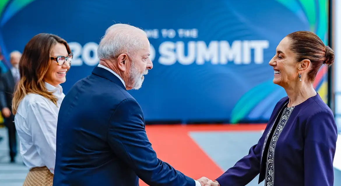Lula propõe aprofundar relações econômicas e comerciais com o México