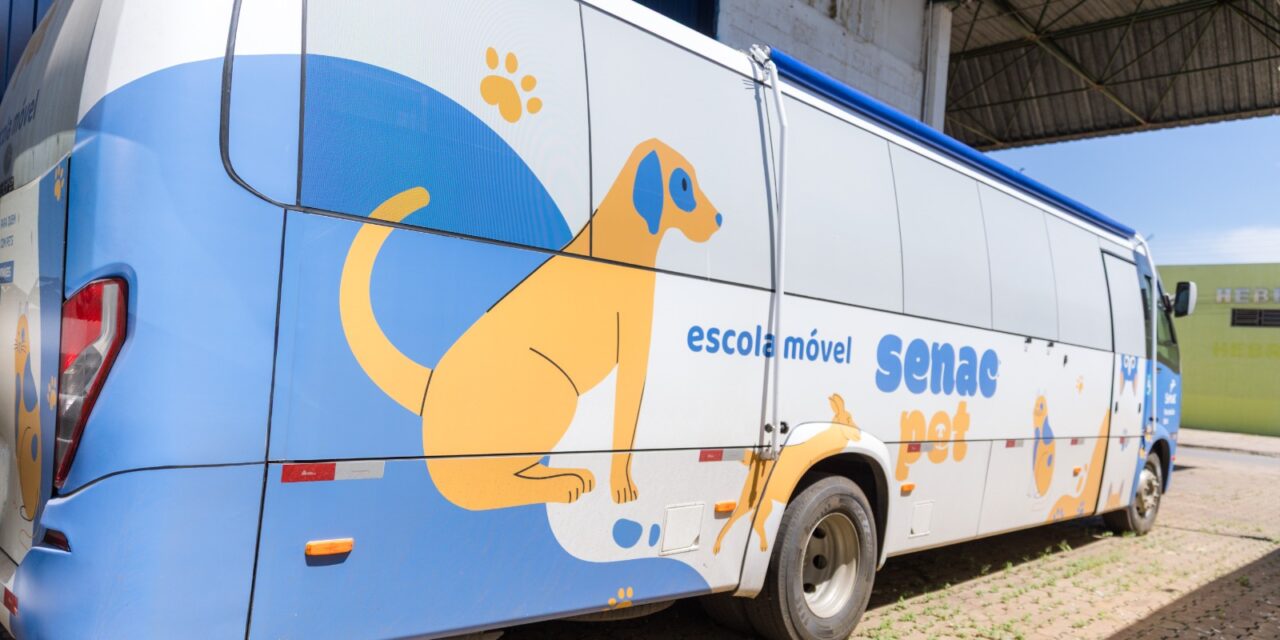 Senac Goiás lança Carreta Pet Móvel e aposta na formação profissional no setor que mais cresce no Brasil