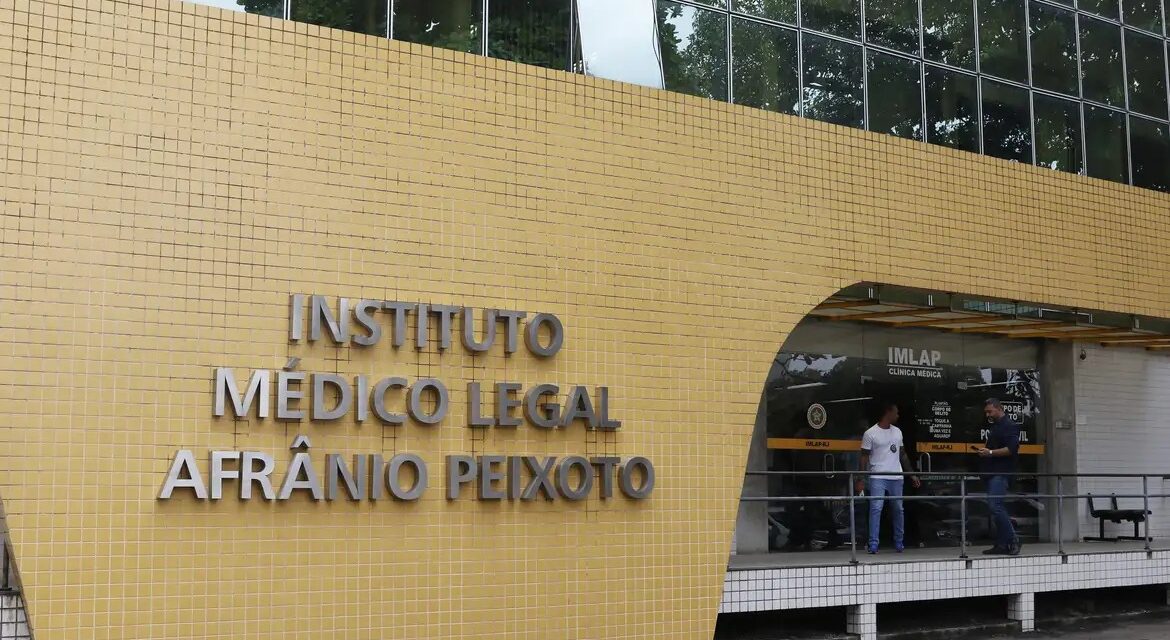 Família de Juliana Marins pede que PF investigue vazamento de autópsia