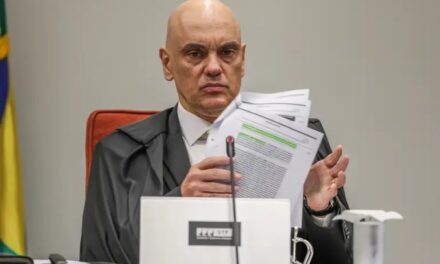 Maioria da 1ª Turma do STF vota por manter cautelares contra Bolsonaro