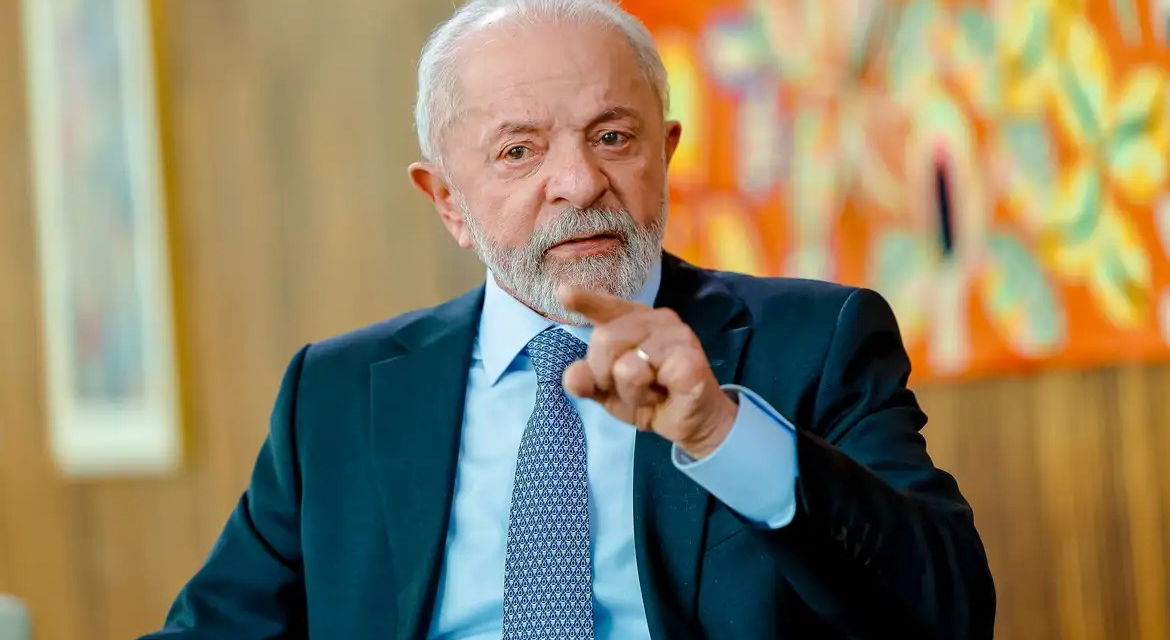 Brasil negociará como país soberano, diz Lula ao New York Times