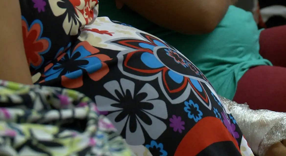 Uma em cada 23 adolescentes torna-se mãe por ano no país, diz pesquisa