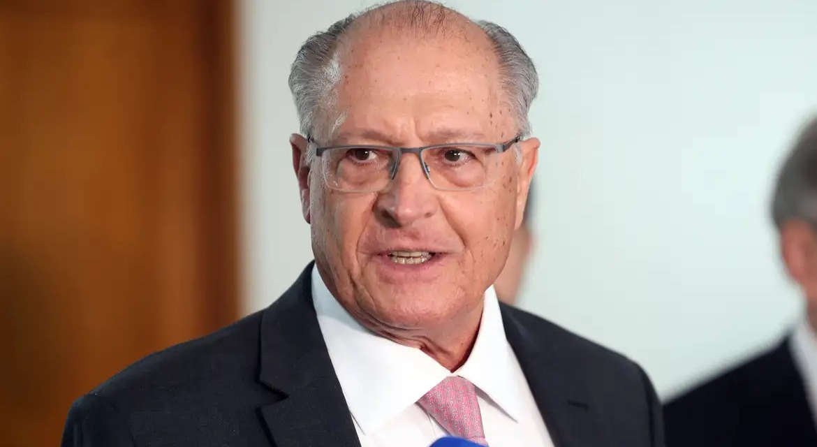 Alckmin conversa com secretário de Comércio dos EUA sobre tarifaço
