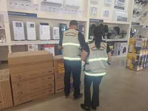 Procon Goiânia aponta variação de até 145% nos preços de produtos para aliviar o calor