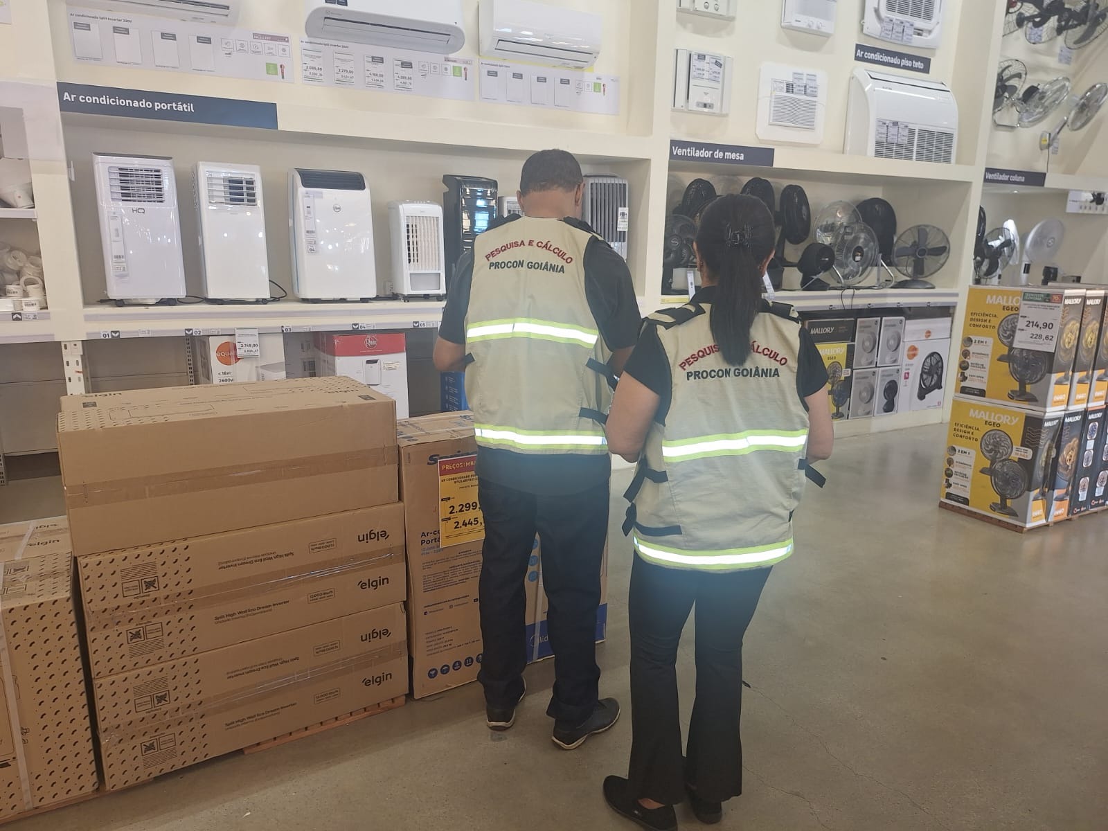 Procon Goiânia aponta variação de até 145% nos preços de produtos para aliviar o calor