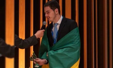 Estudante goiano de 17 anos coleciona 20 medalhas de competições científicas nacionais e internacionais
