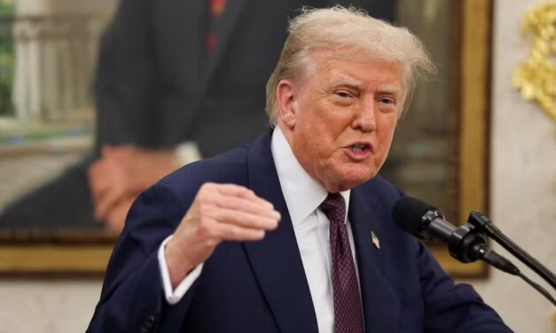 Trump diz que EUA vão impor tarifa de cerca de 100% sobre chips importados ao país