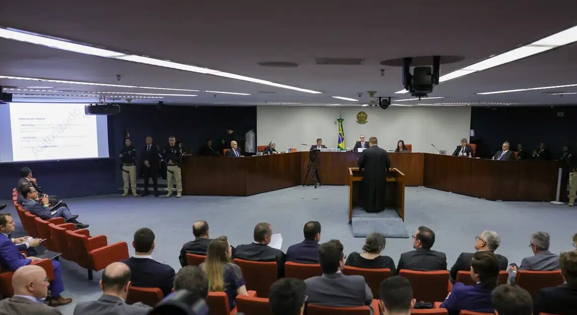 Defesa diz que Bolsonaro foi ‘dragado’ para atos golpistas e pede absolvição
