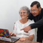 Goiás Social abre 600 vagas para curso gratuito de inclusão digital para idosos em 15 cidades