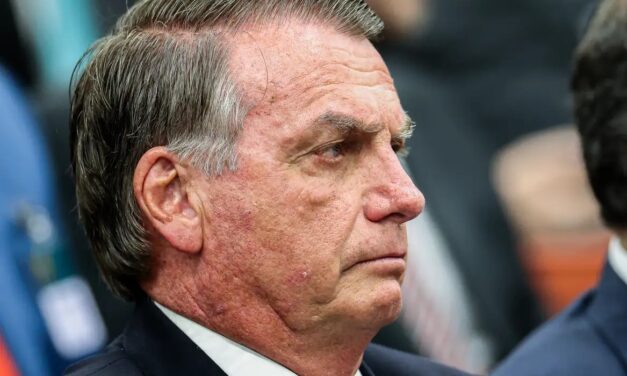 Bolsonaro pede a Moraes liberação para ir a hospital realizar procedimento na pele