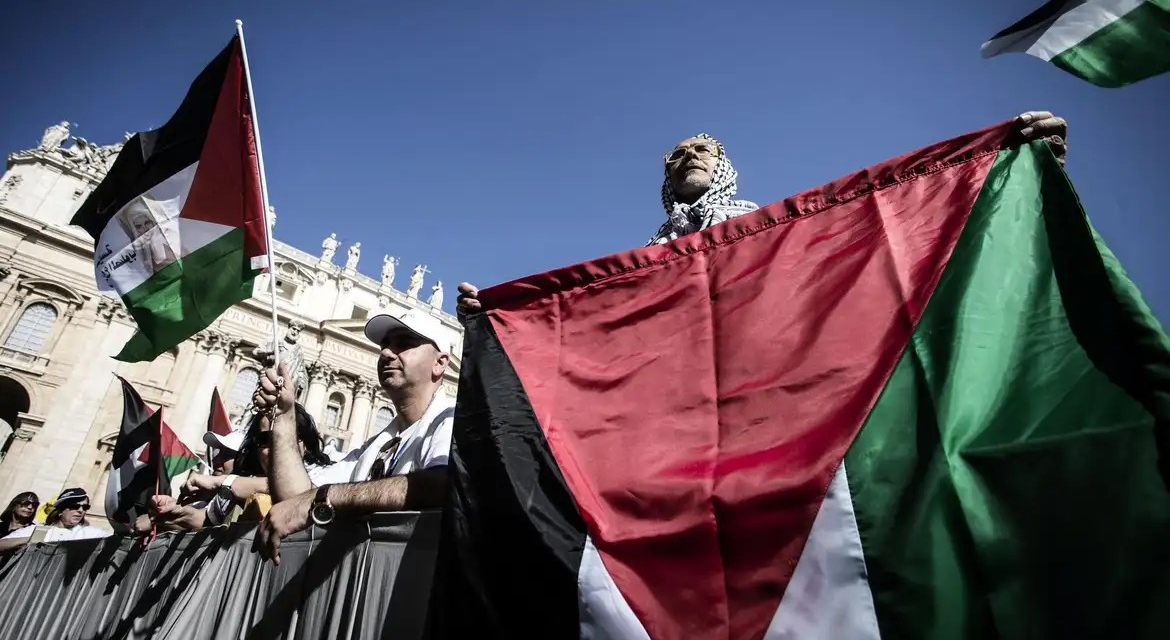 Canadá, Reino Unido e Austrália reconhecem o Estado Palestino
