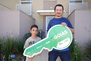 Estado entrega 240 apartamentos no Residencial Íris Rezende