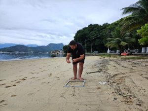 Pesquisa liderada por Goiás revela que 70% das praias brasileiras estão contaminadas