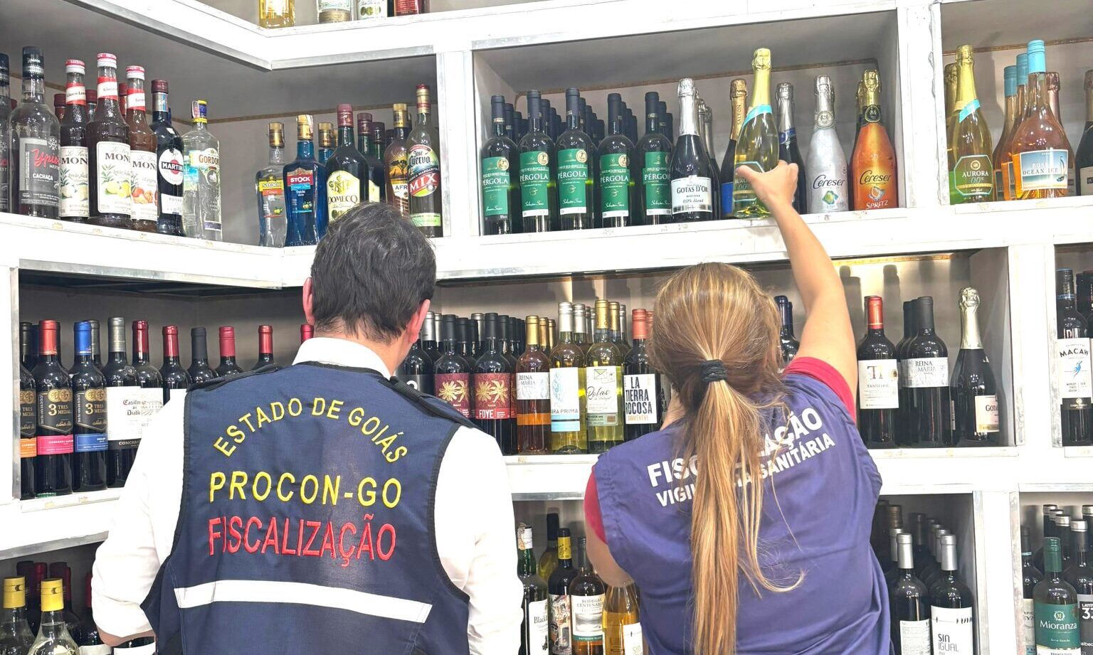 Procon participa de força-tarefa para combater falsificação de bebidas