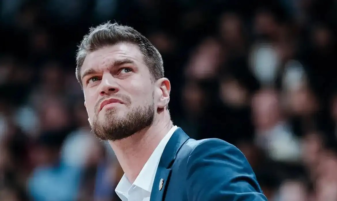Tiago Splitter é o novo técnico do Portand Trail Blazers, time da NBA Tiago Splitter é o novo técnico do Portand Trail Blazers, time da NBA