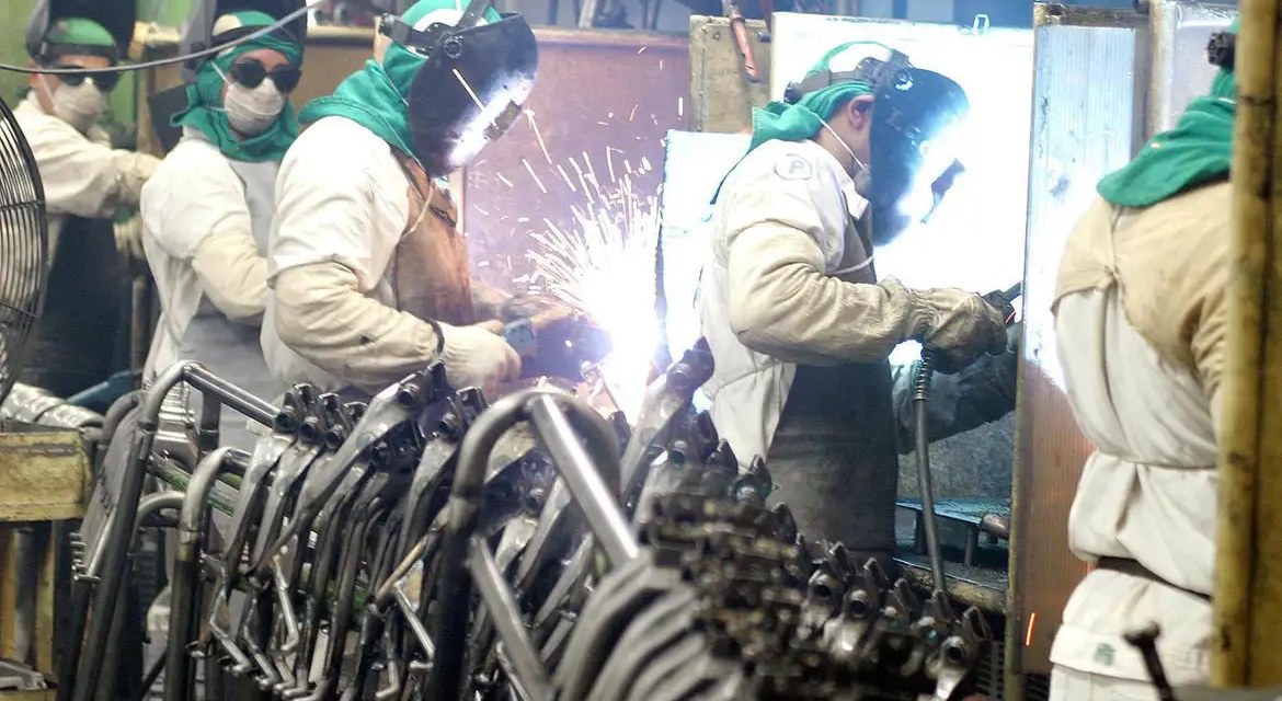 Exportação de Exportação de maquinário brasileiro cresce mesmo com tarifaço