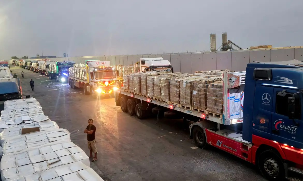 Israel autoriza retomada de ajuda humanitária em Gaza após ataques