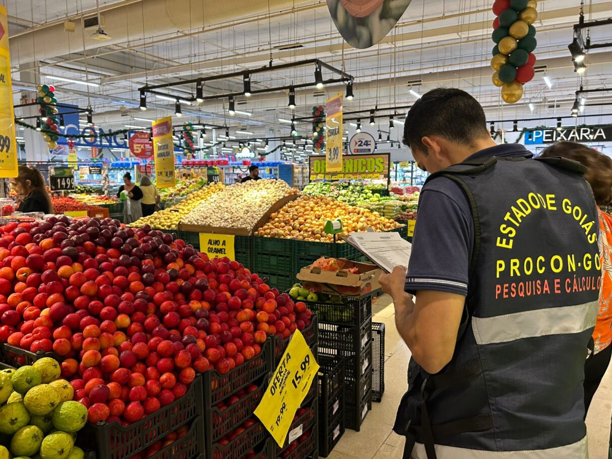 Procon encontra variação de até 470% no preço de itens da ceia natalina