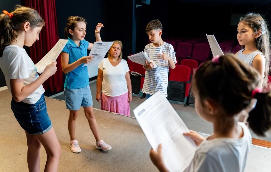 Theatro Sebastião Pompeu de Pina, em Pirenópolis (GO) oferece programação cultural gratuita em janeiro