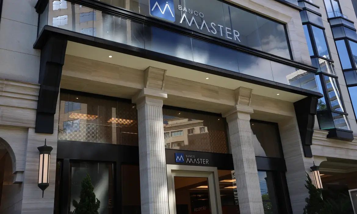 Conselho amplia poderes do FGC para socorrer banco antes da liquidação Conselho amplia poderes do FGC para socorrer banco antes da liquidação