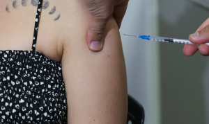 Vacina contra o HPV é também indicada para prevenir mais tipos de câncer