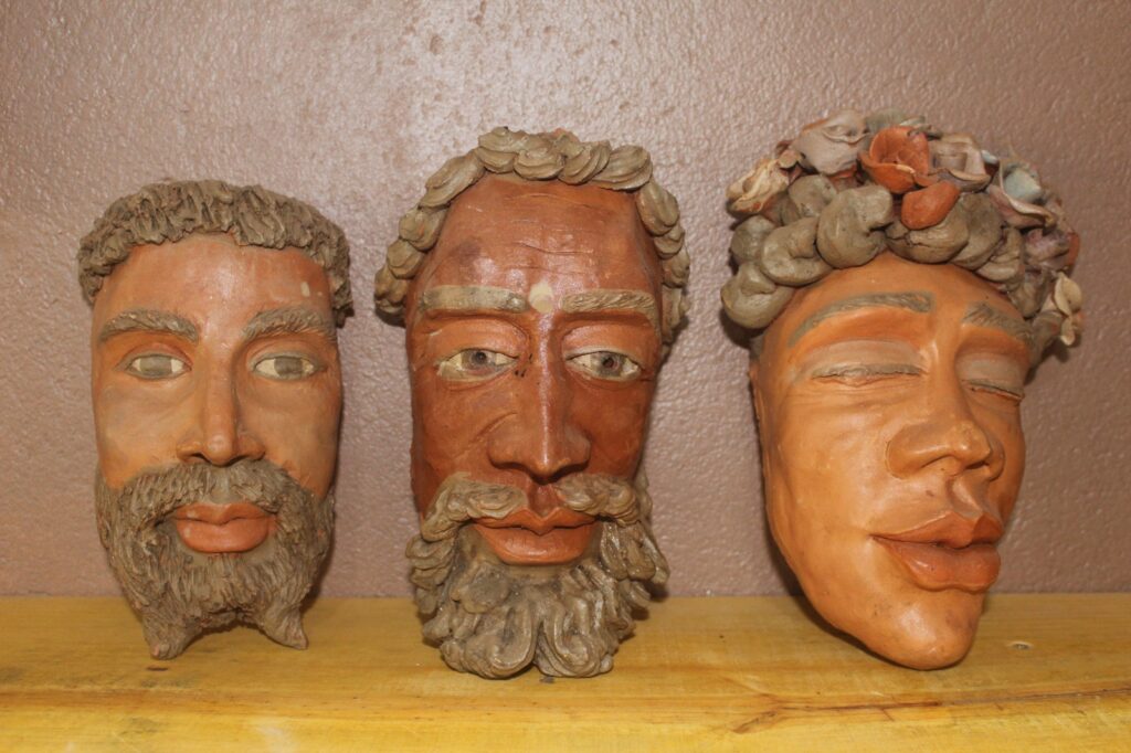 Vila de Olhos d’Água ganha Loja Colaborativa de Artesanato Vila de Olhos d’Água ganha Loja Colaborativa de Artesanato