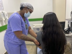 Hospital alerta população sobre riscos de acidentes com abelhas