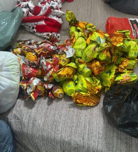 Motorista de aplicativo é preso por desviar ovos de Páscoa destinados à doação