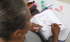 IBGE: país tem 8,4 milhões de analfabetos, menor número desde 2016