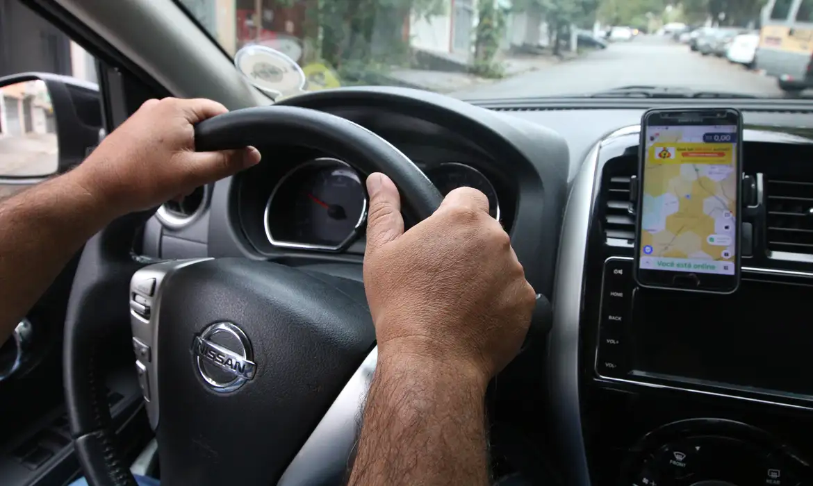 Motoristas de app têm maior risco de endividamento, alerta TST Motoristas de app têm maior risco de endividamento, alerta TST